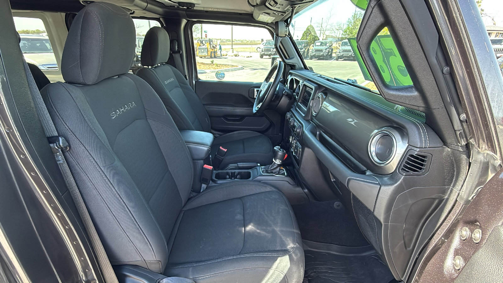 Used 2021 Jeep Wrangler Unlimited Sahara image 31