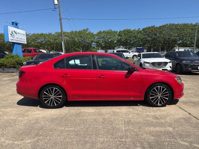 Used 2016 Volkswagen Jetta Sport image 4