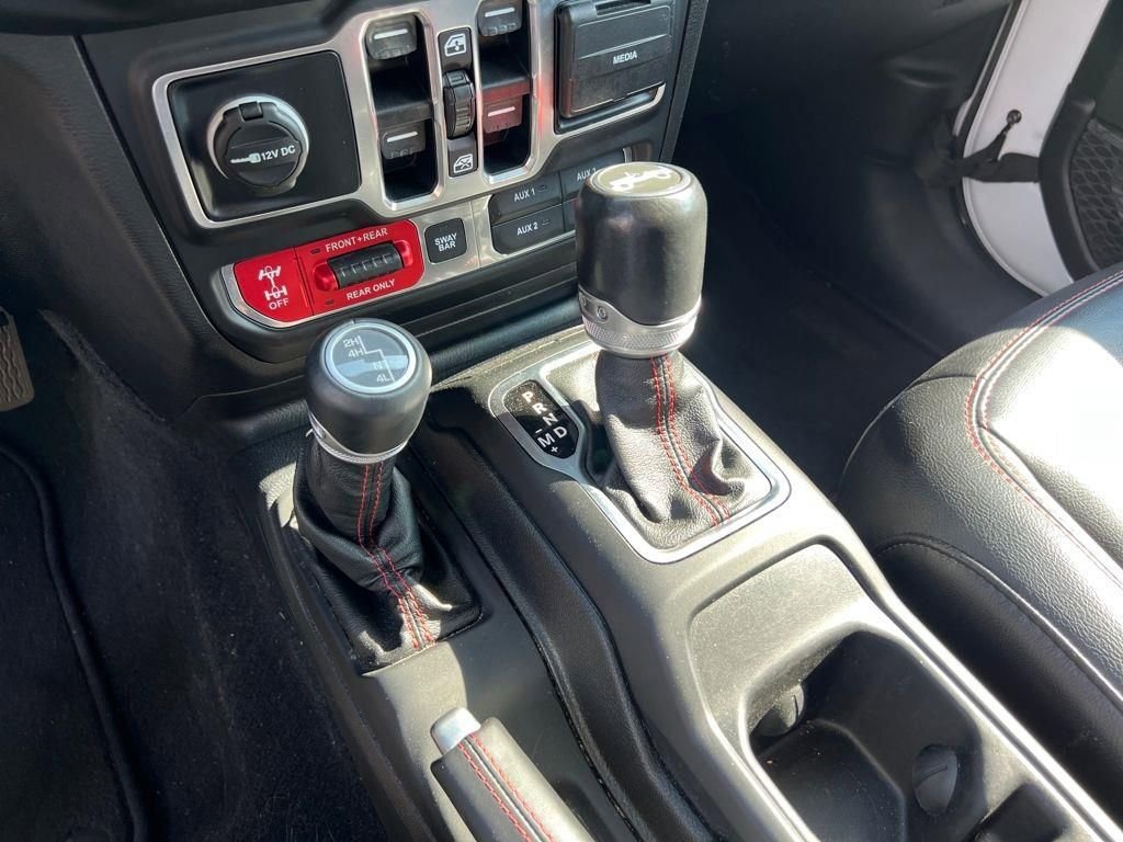 Used 2020 Jeep Wrangler Unlimited Rubicon w/ Dual Top Group image 16