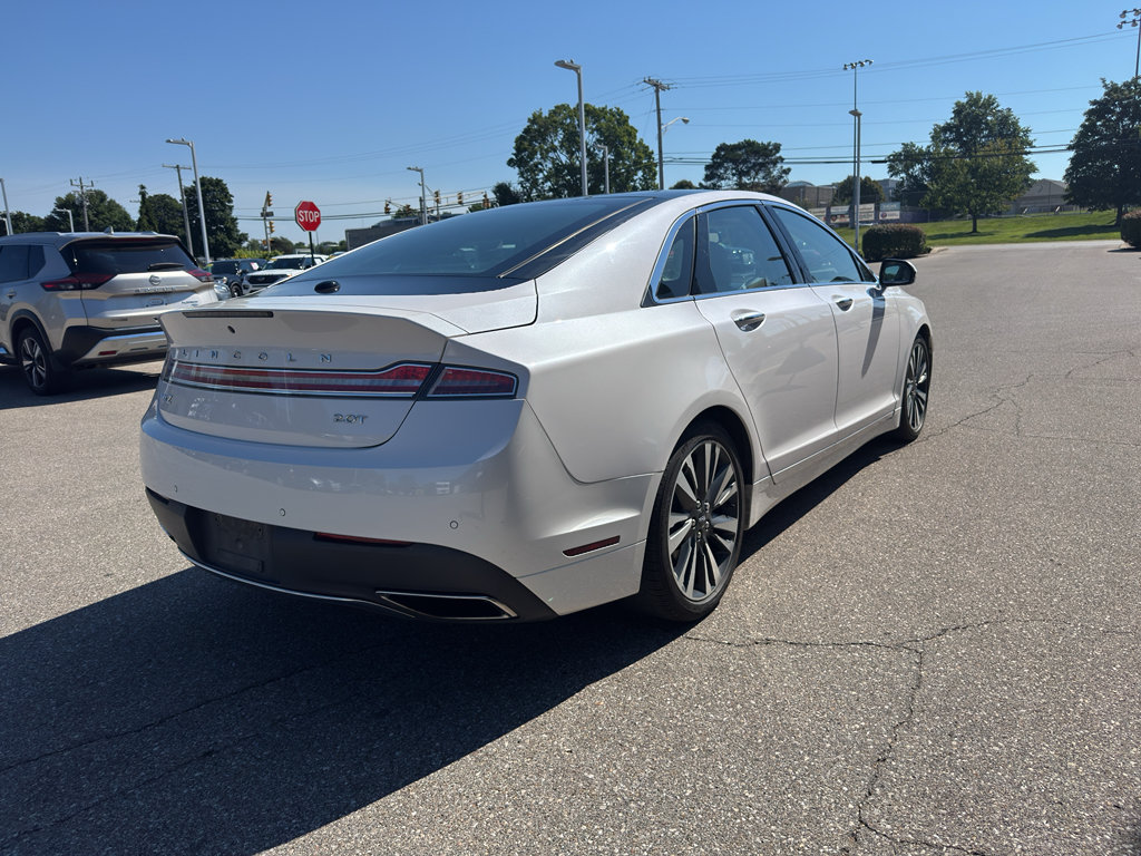 Used 2017 Lincoln MKZ Reserve FWD image 7