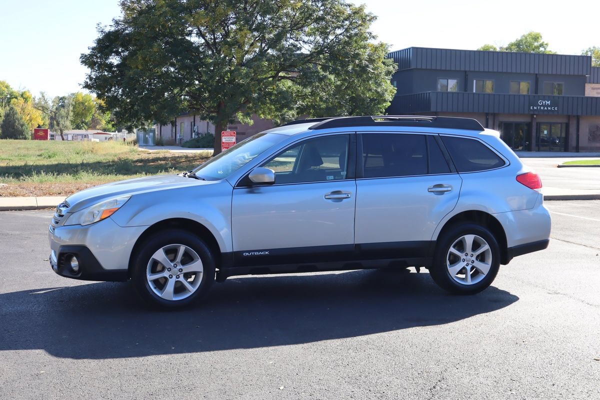 Used 2013 Subaru Outback 2.5i Premium AWD/4WD image 10