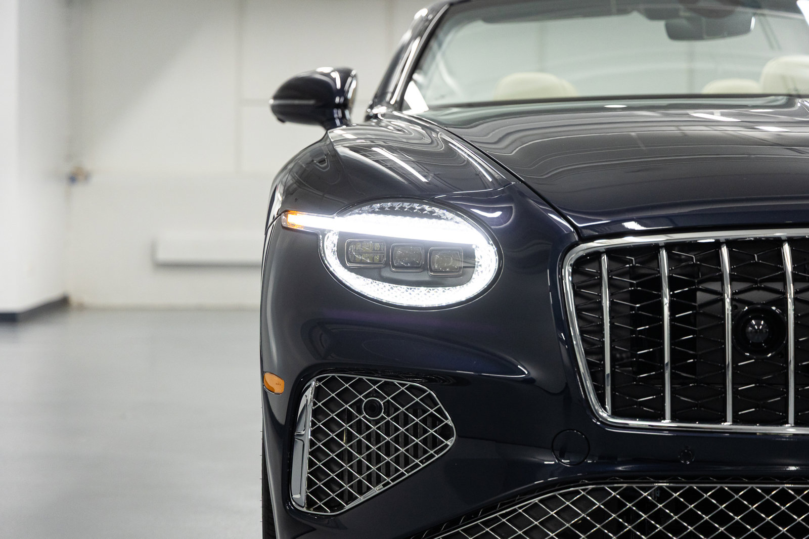 New 2026 Bentley Continental GTC AWD/4WD image 14