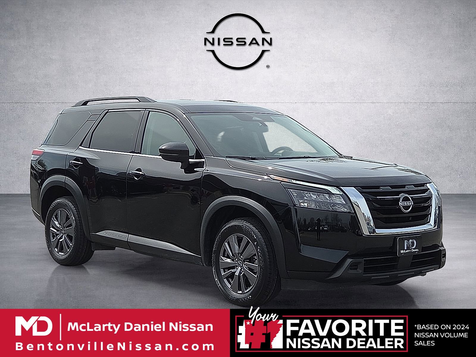 Used 2025 Nissan Pathfinder SV AWD/4WD image 1