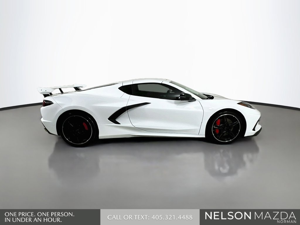 Used 2022 Chevrolet Corvette Stingray Premium Cpe w/ Z51 Performance Package RWD image 5