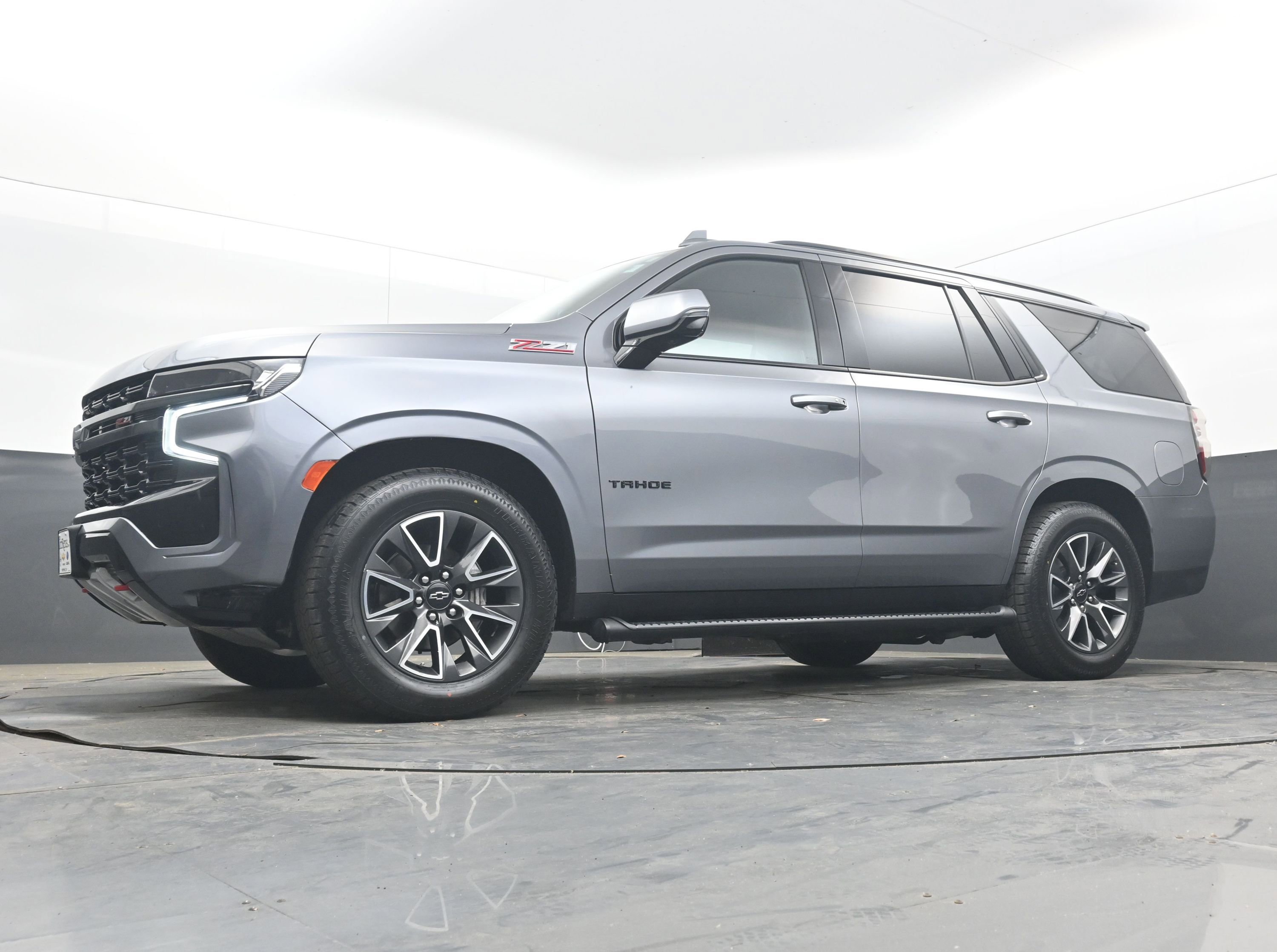 Used 2021 Chevrolet Tahoe Z71 w/ Z71 Off-Road Package AWD/4WD image 24