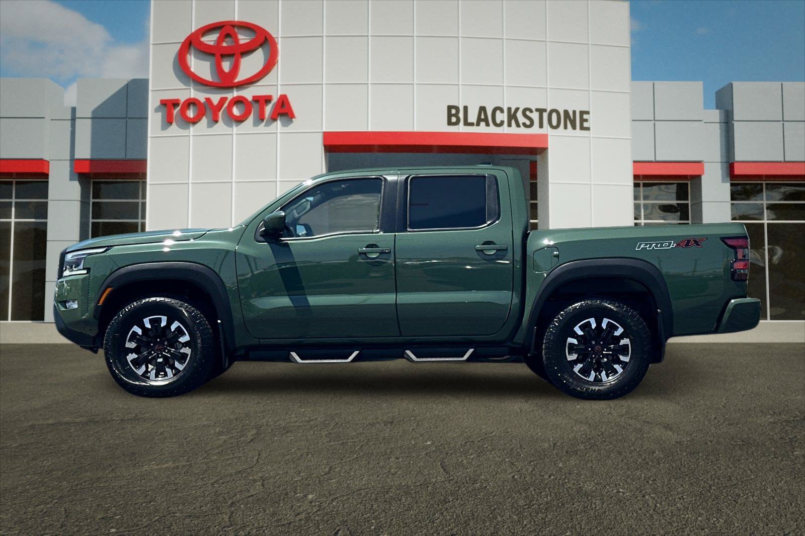 Used 2024 Nissan Frontier PRO-4X w/ Technology Package AWD/4WD image 6