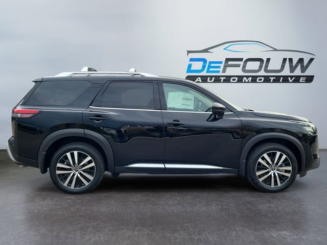 New 2025 Nissan Pathfinder Platinum image 2