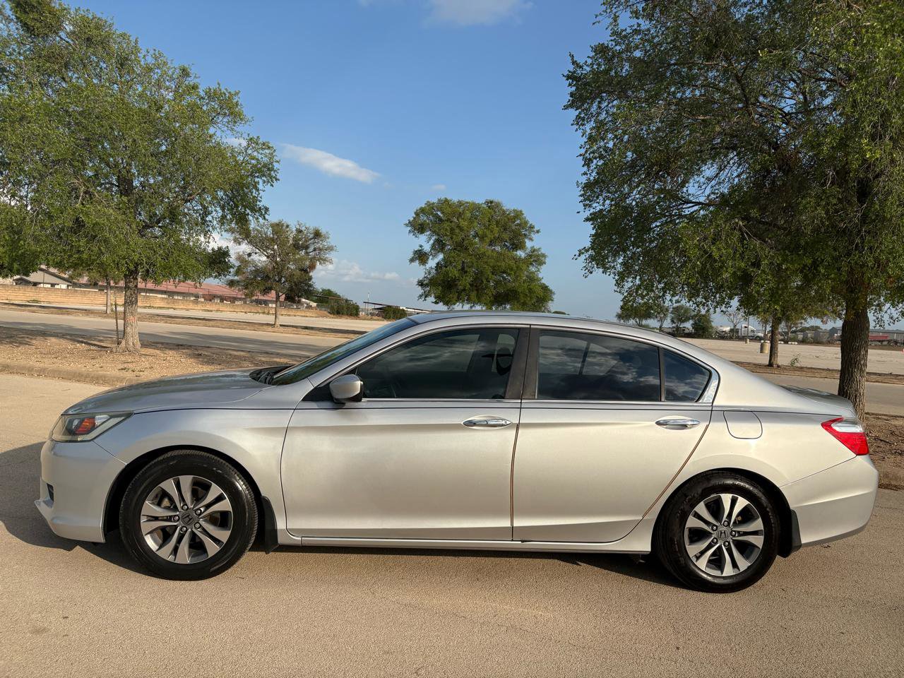 Used 2014 Honda Accord LX image 4
