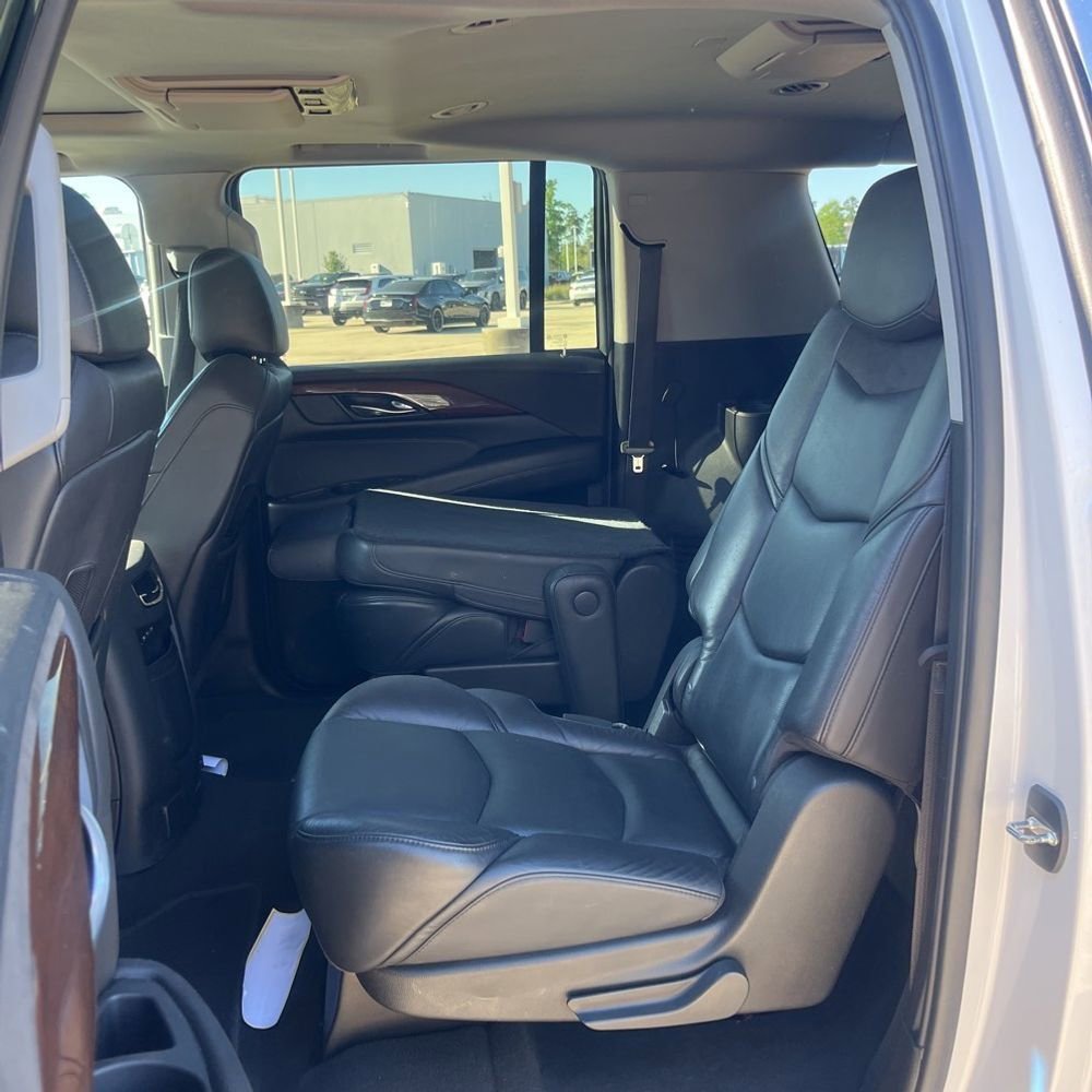 Used 2019 Cadillac Escalade ESV Luxury image 19