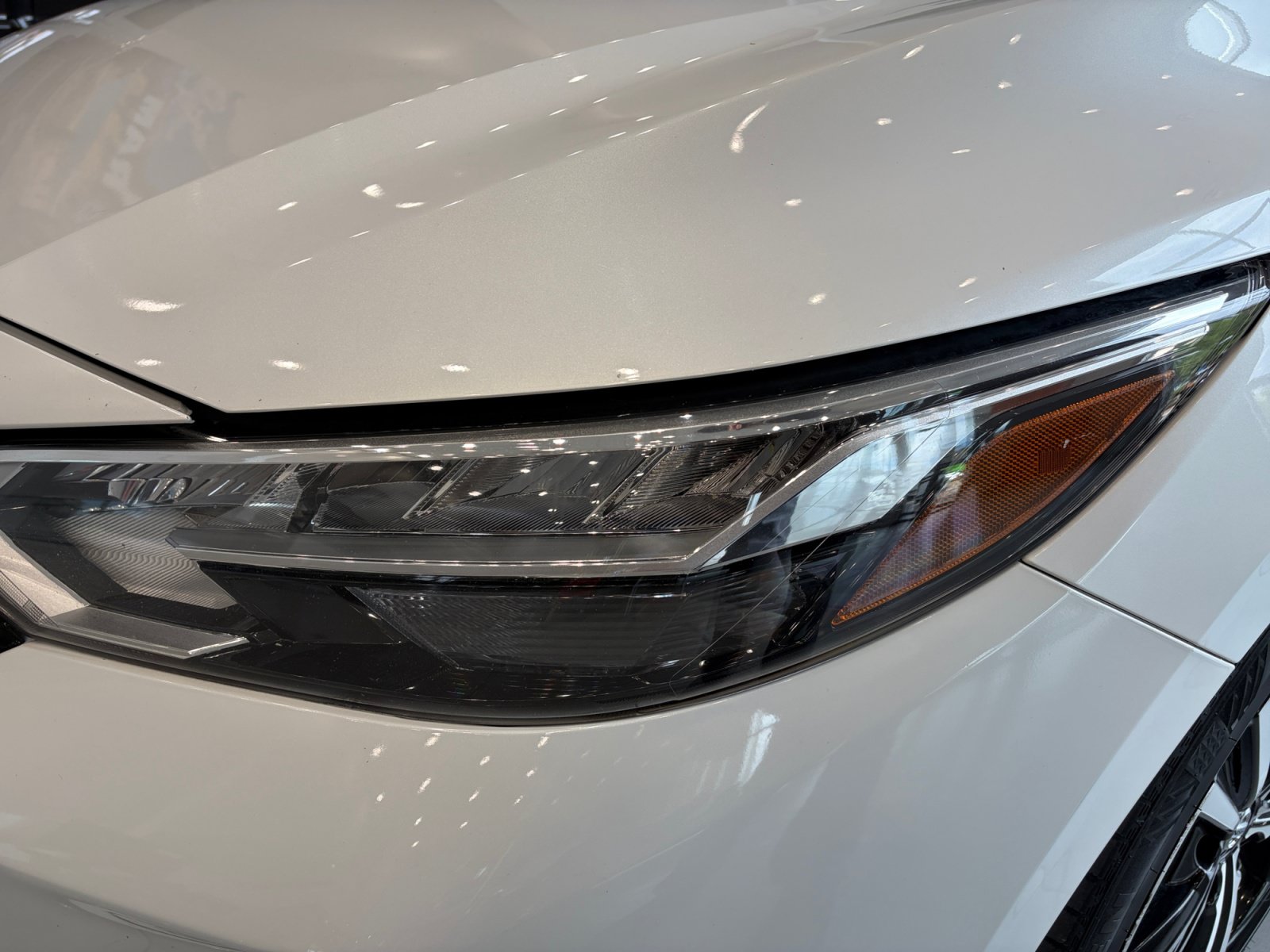 Used 2022 Nissan Sentra SR w/ Electronics Package FWD image 9
