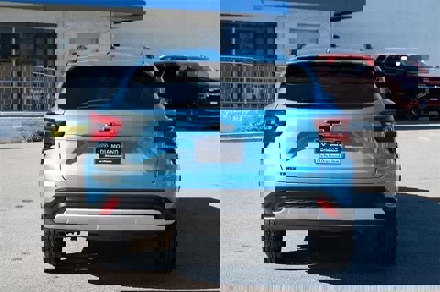 Used 2026 Chevrolet Trax LT w/ LT Convenience Package image 30