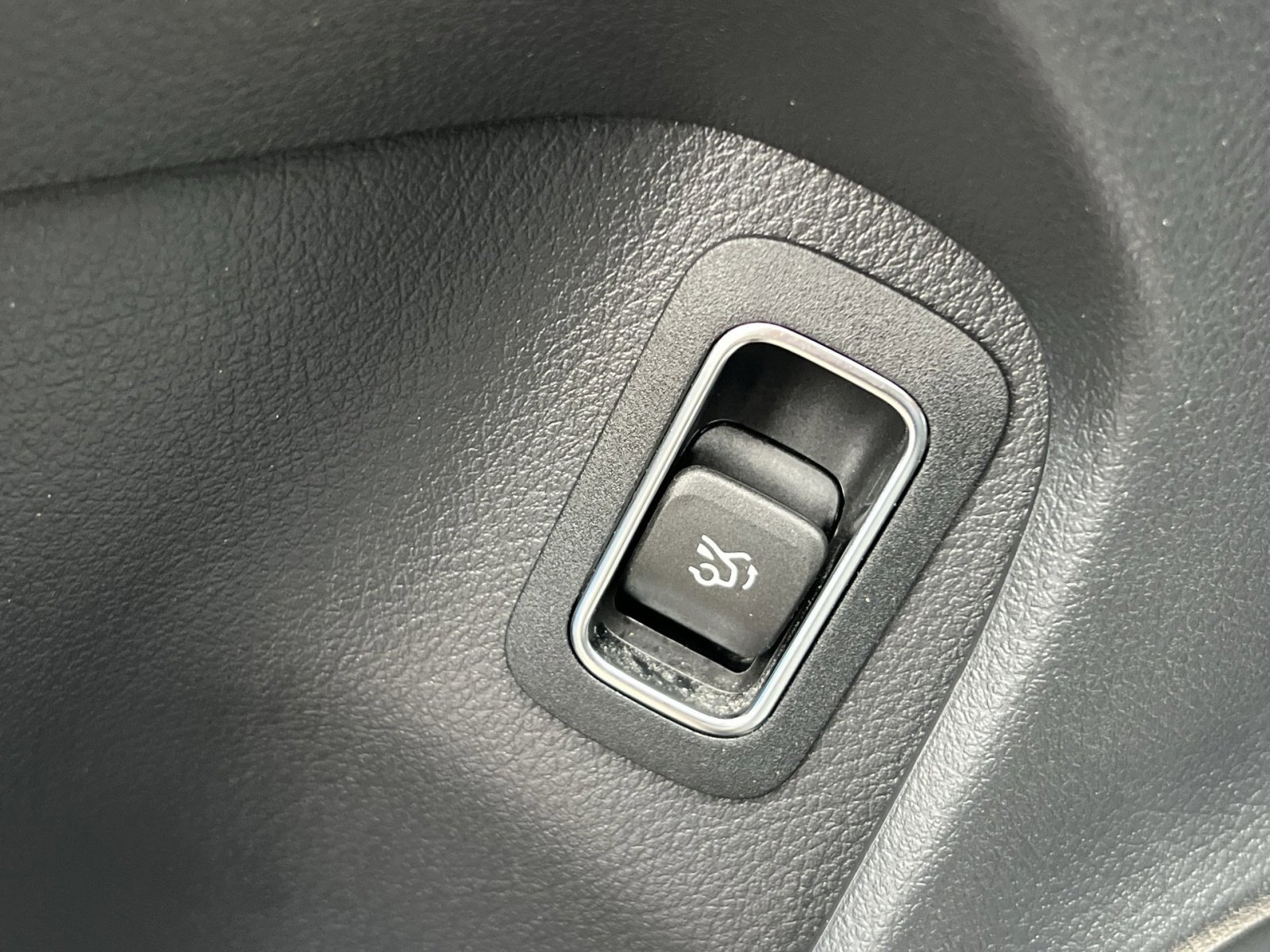 Used 2023 Mercedes-Benz CLA 250 4MATIC image 27