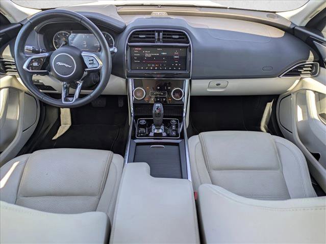 Used 2020 Jaguar XE S image 17