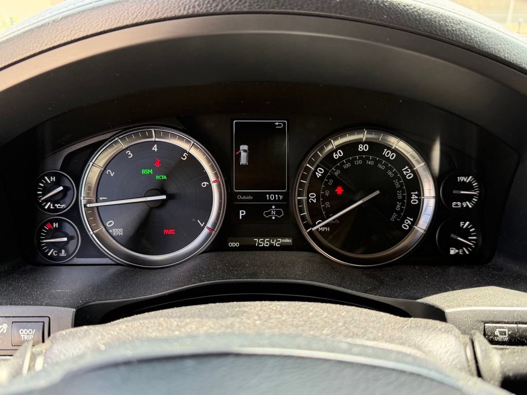 Used 2019 Lexus LX 570 4WD w/ Luxury Package image 14
