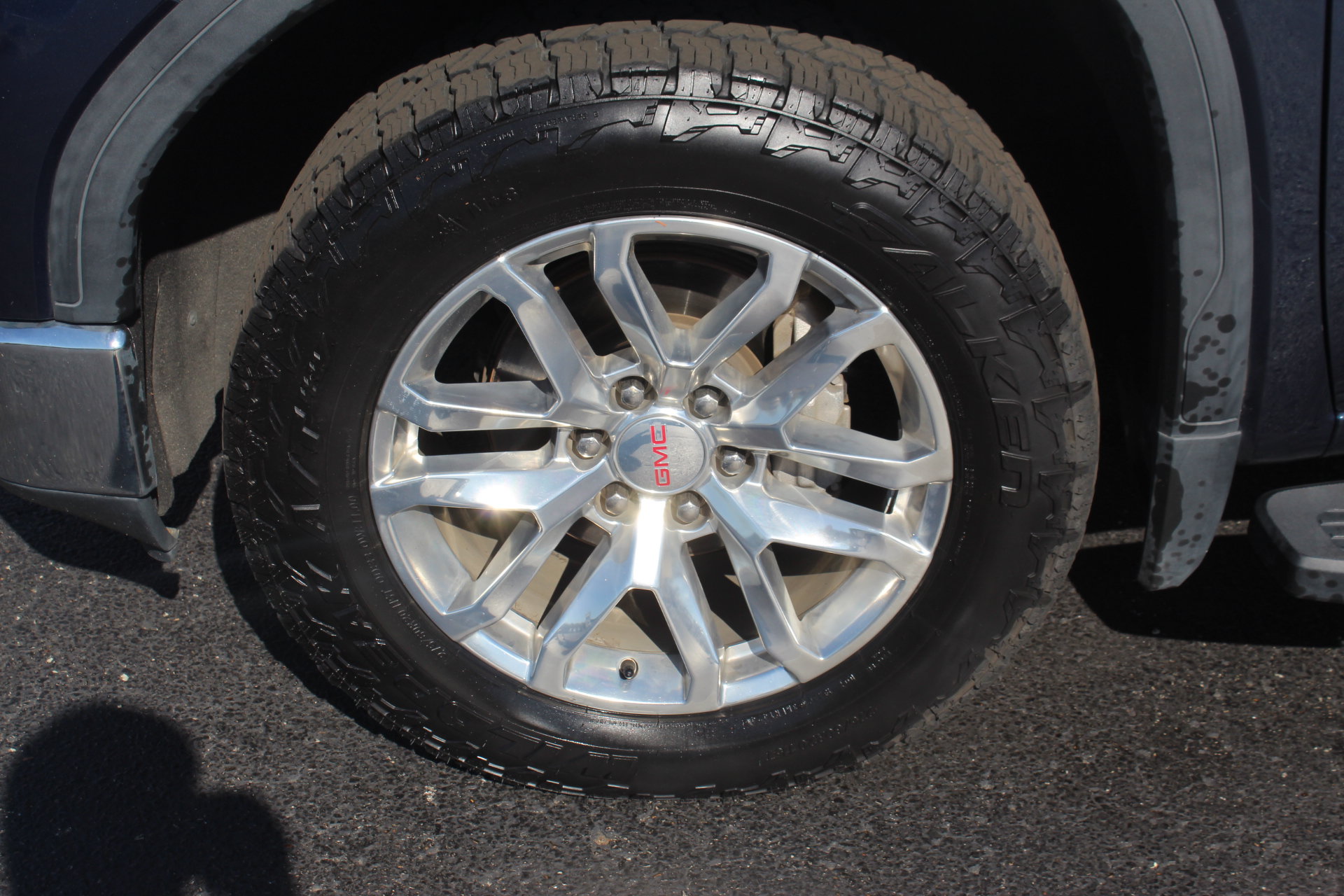 Used 2019 GMC Sierra 1500 SLT w/ SLT Premium Plus Package AWD/4WD image 11