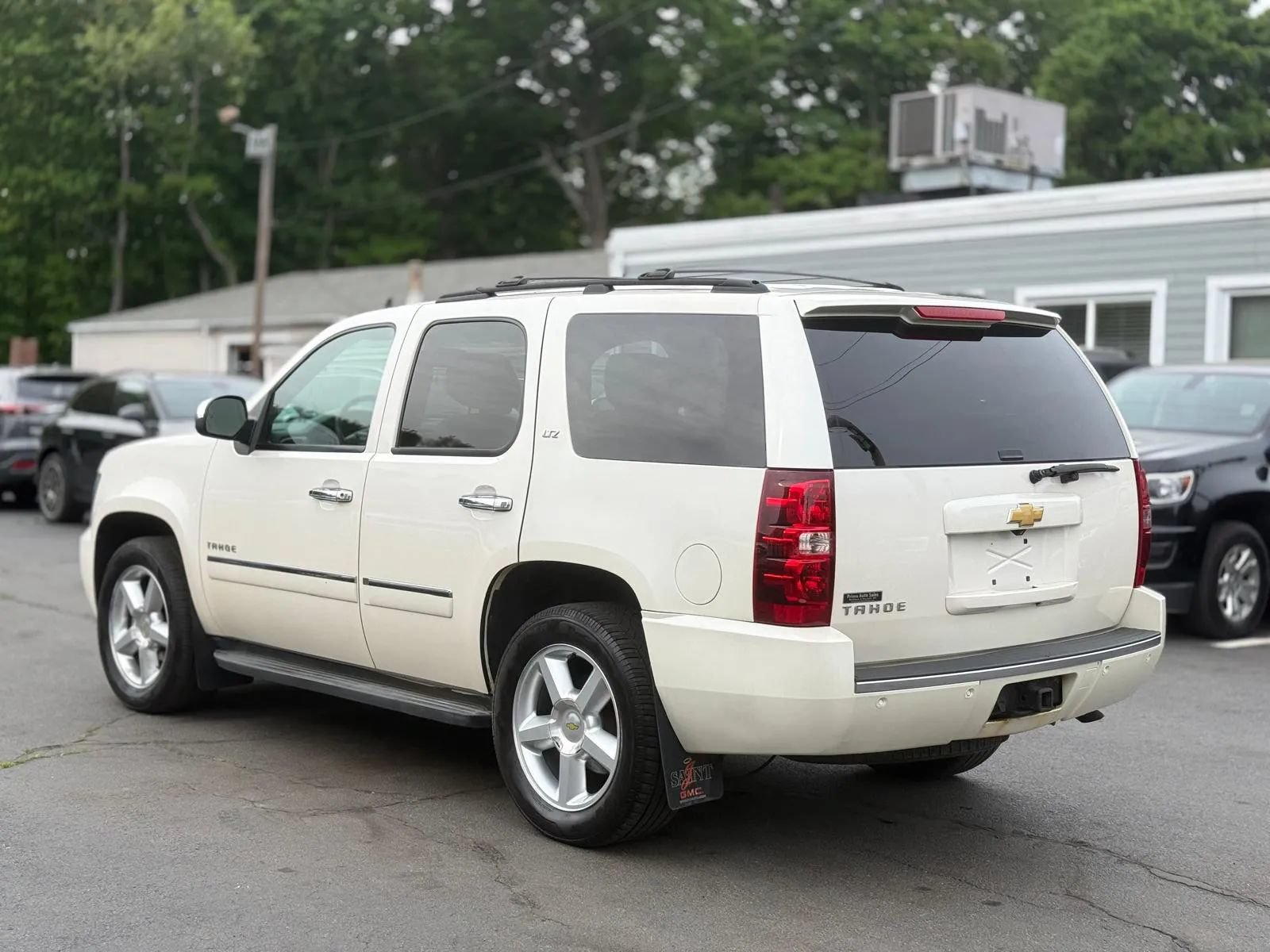 Used 2013 Chevrolet Tahoe LTZ AWD/4WD image 7