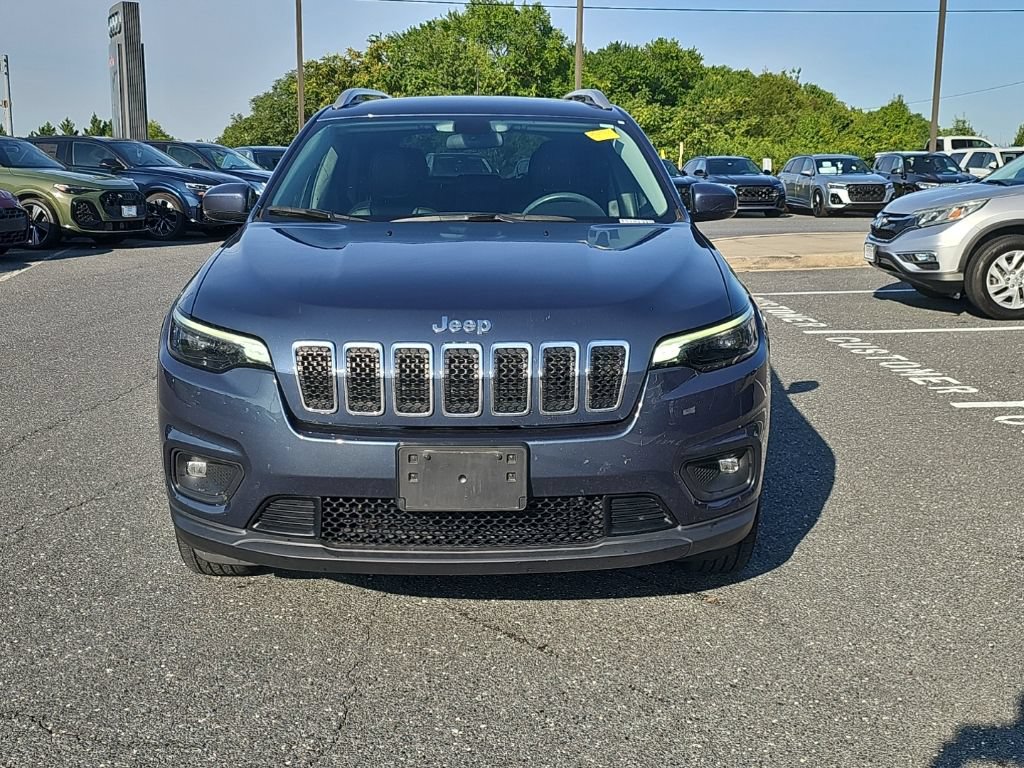 Used 2020 Jeep Cherokee Latitude Plus w/ Cold Weather Group AWD/4WD image 17