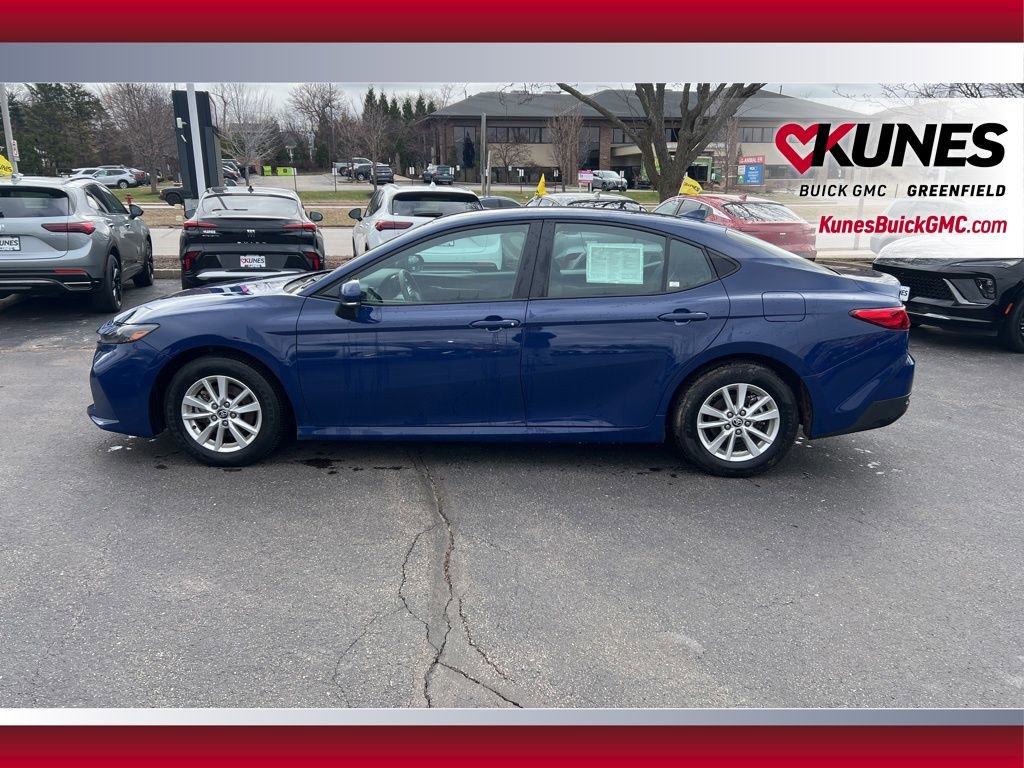 Used 2025 Toyota Camry LE image 10