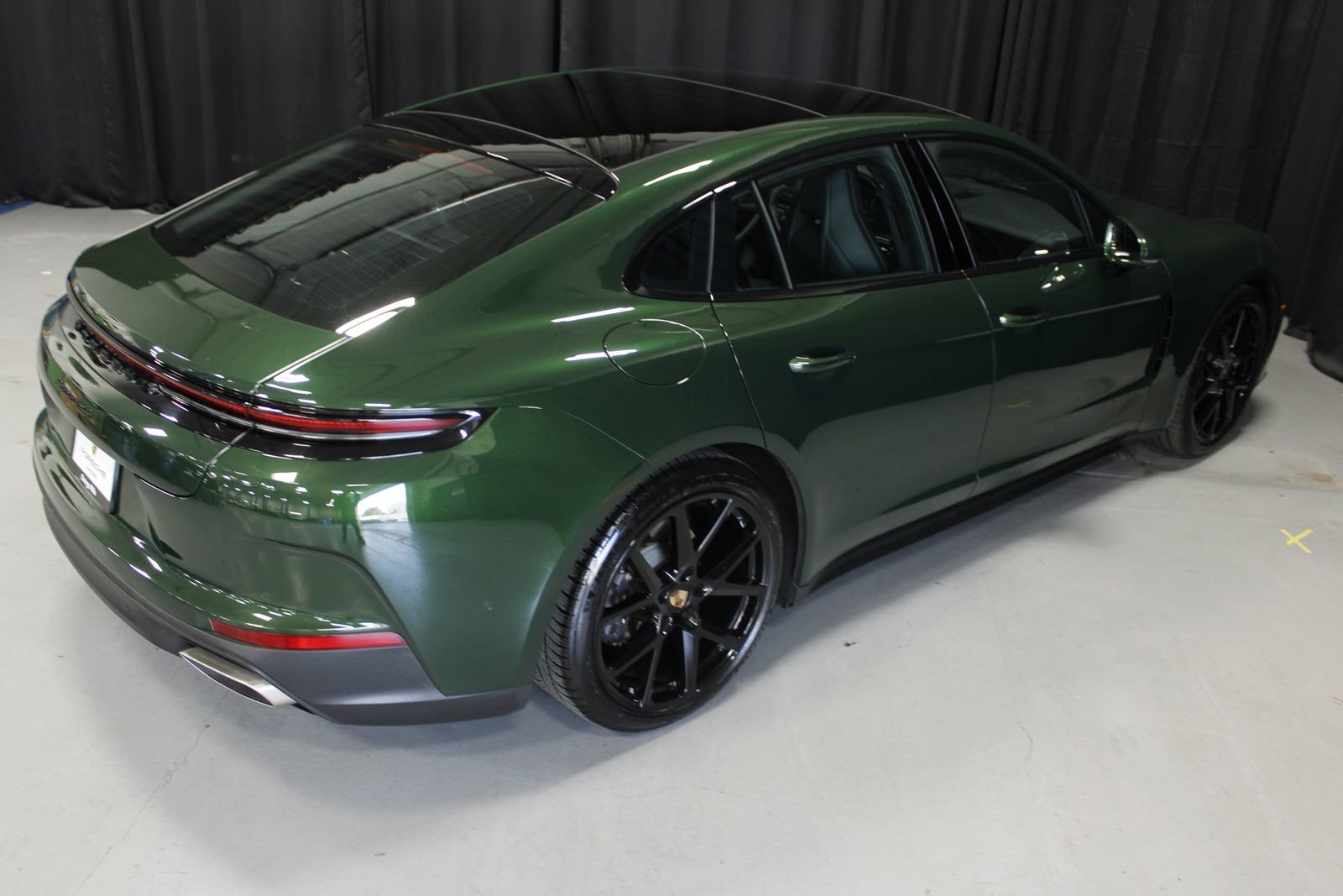 Used 2025 Porsche Panamera 4 image 13