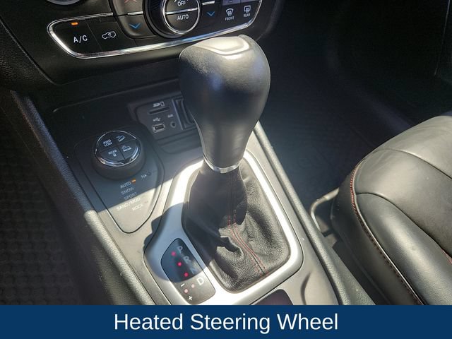 Used 2014 Jeep Cherokee Trailhawk w/ Comfort/Convenience Group AWD/4WD image 18