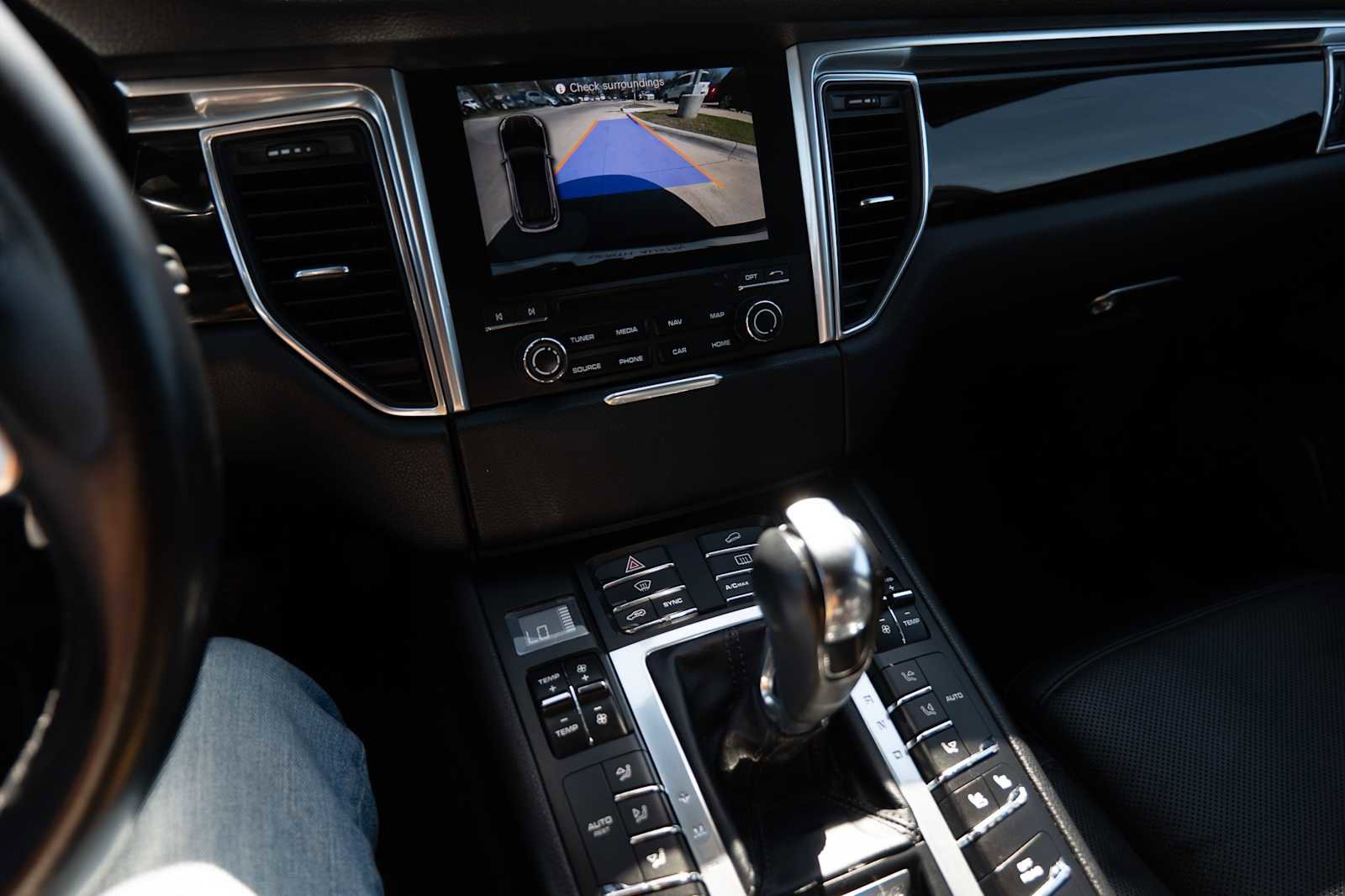 Used 2017 Porsche Macan image 16