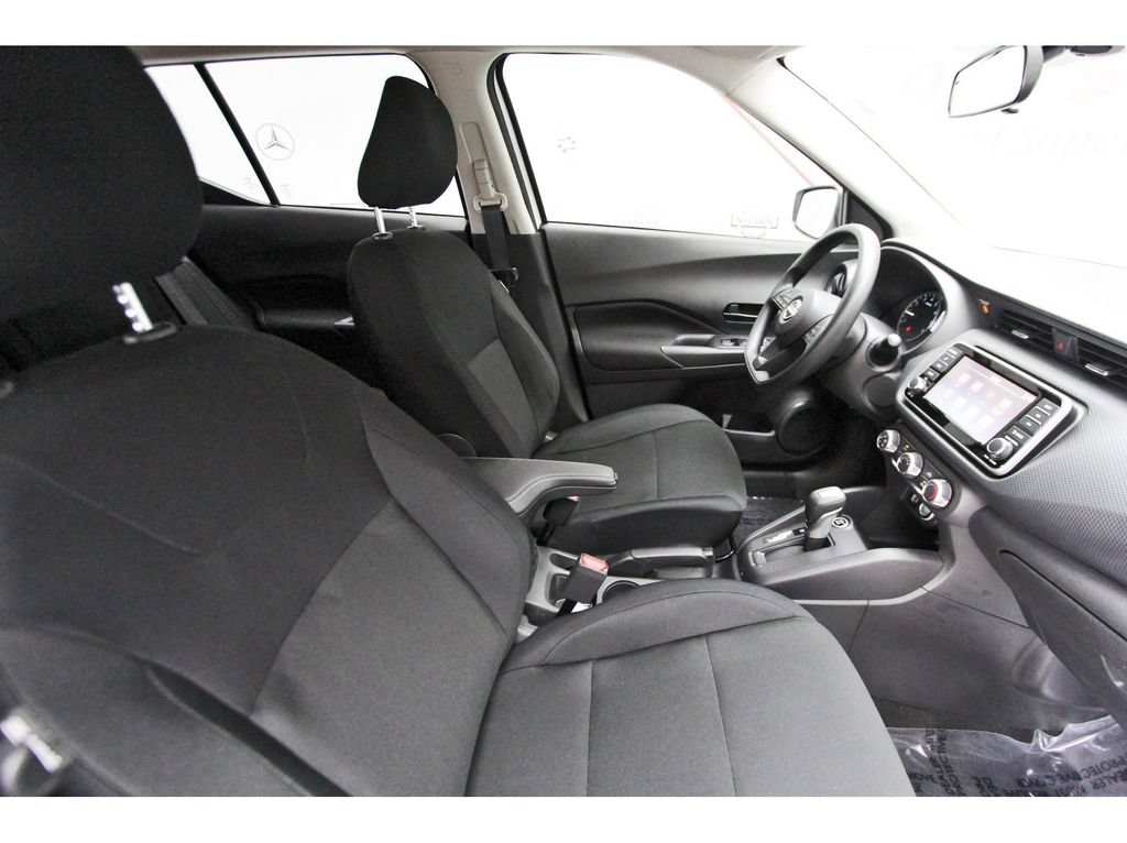 Used 2025 Nissan Kicks Play S FWD image 11