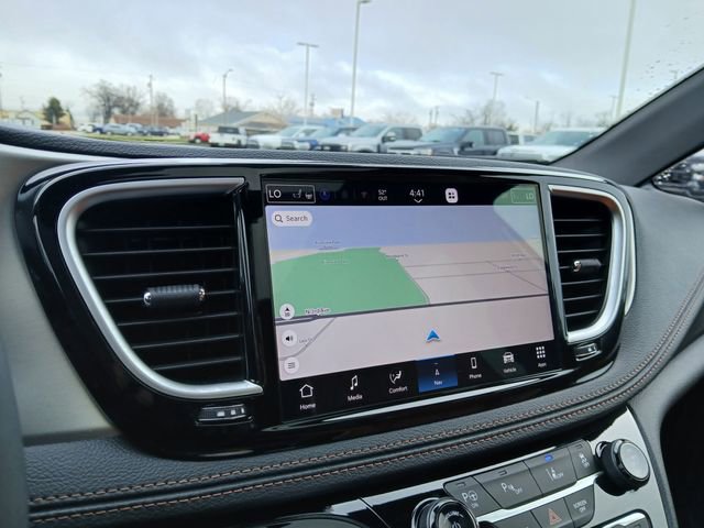 Used 2025 Chrysler Pacifica Pinnacle image 22