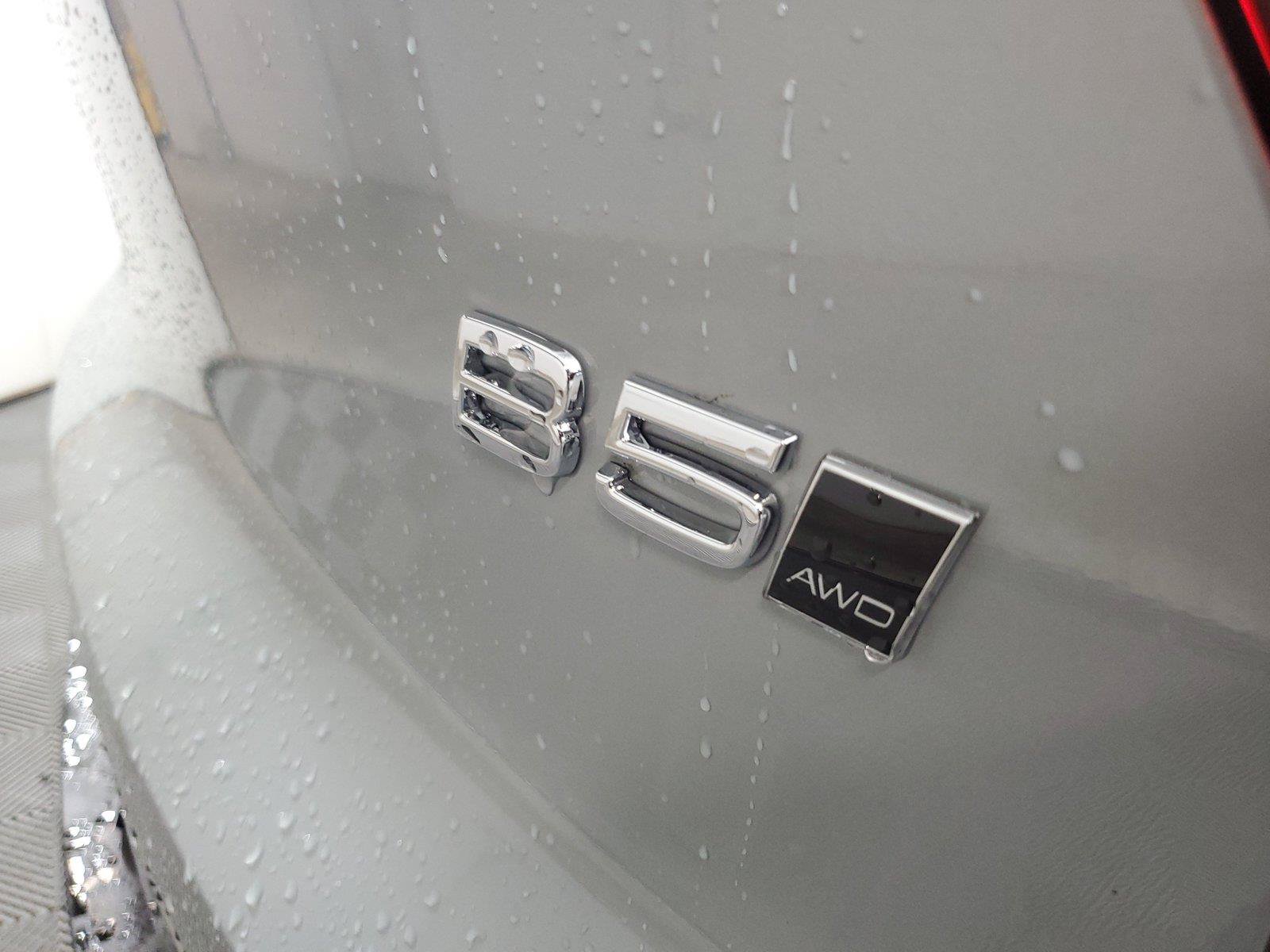 Used 2026 Volvo XC40 B5 Core AWD/4WD image 7