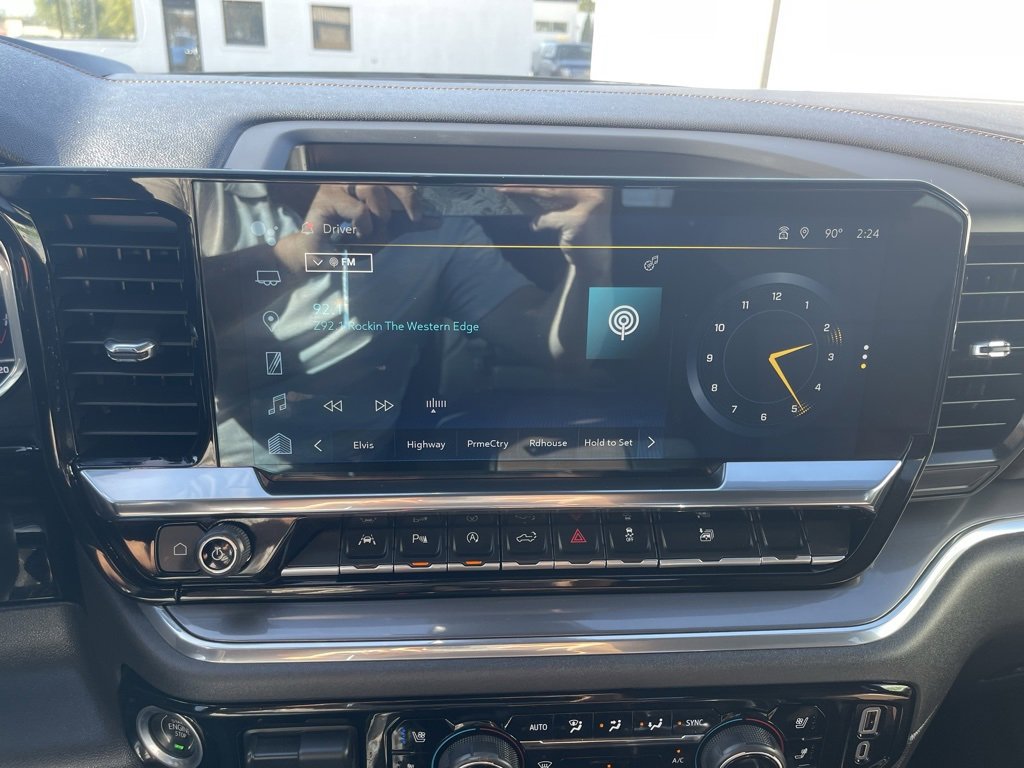 Used 2023 Chevrolet Silverado 1500 High Country image 27