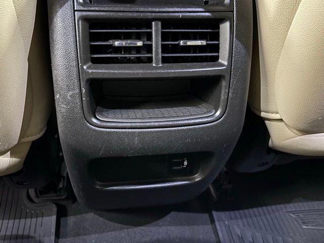 Used 2018 Cadillac XT5 FWD image 11