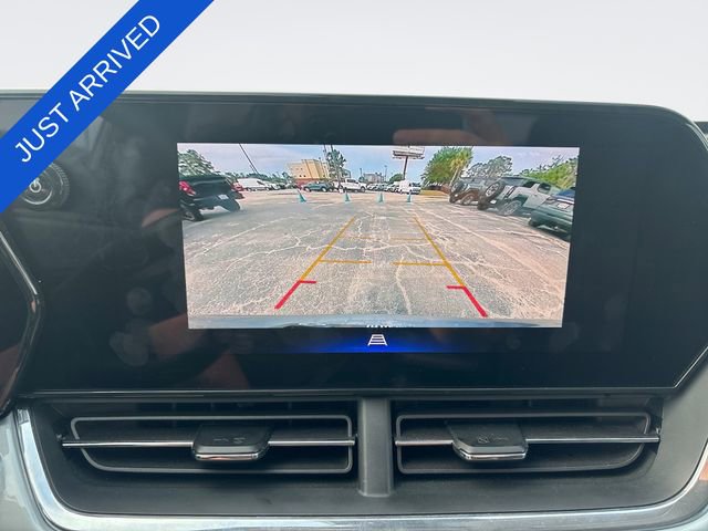 Used 2025 Chevrolet Trax LT w/ LT Convenience Package FWD image 17