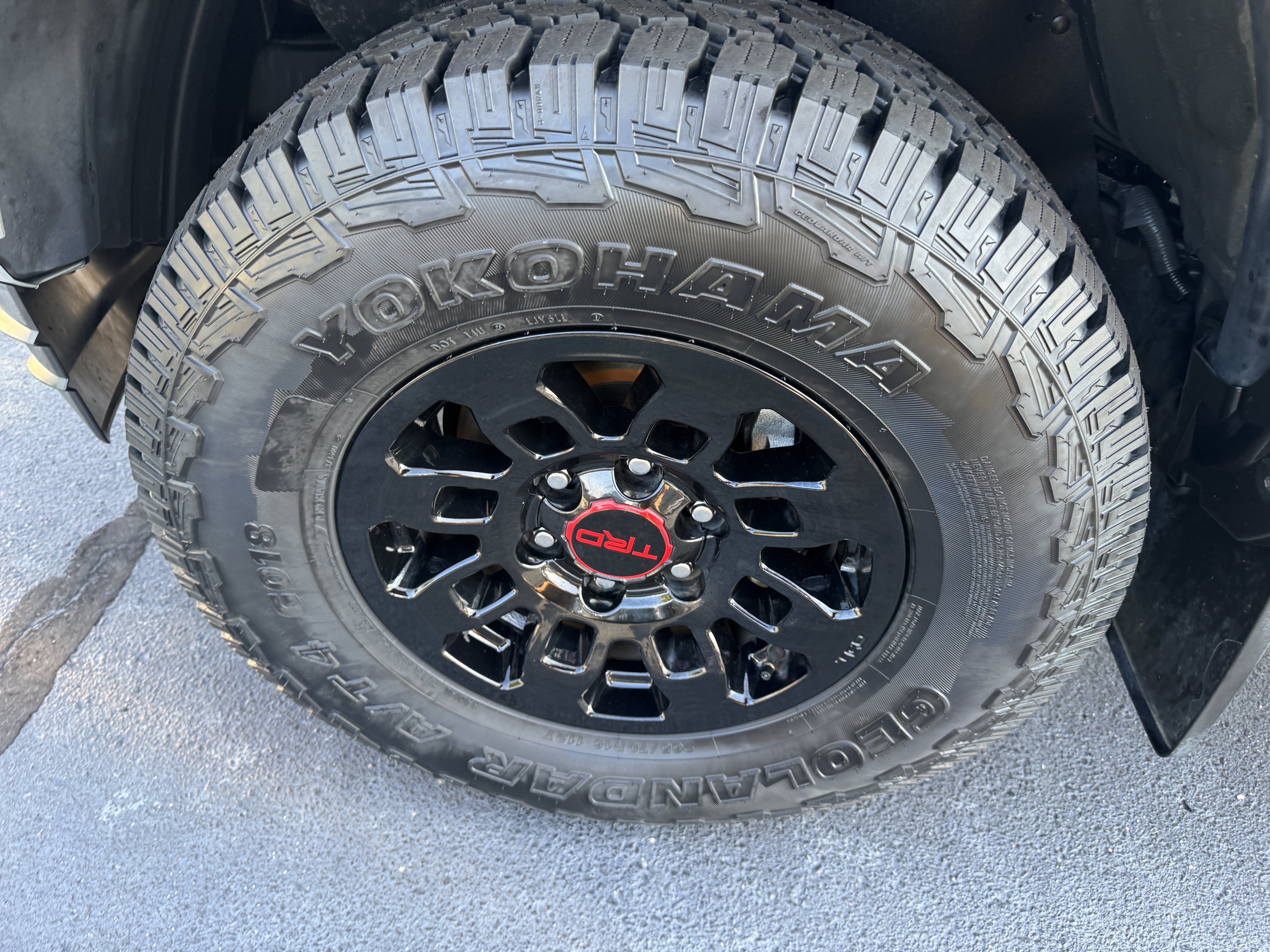 Used 2021 Toyota Tacoma TRD Sport w/ TRD Premium Sport Package AWD/4WD image 27