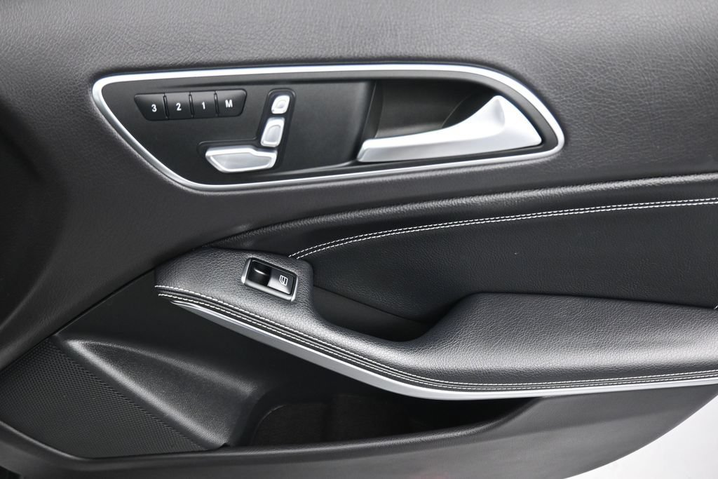 Used 2020 Mercedes-Benz GLA 250 4MATIC image 41