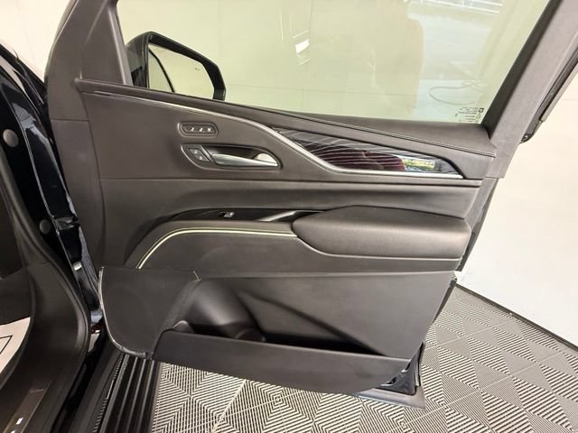 Used 2023 Cadillac Escalade V AWD/4WD image 46