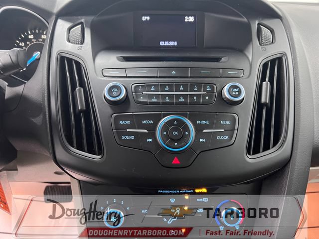 Used 2015 Ford Focus SE FWD image 40
