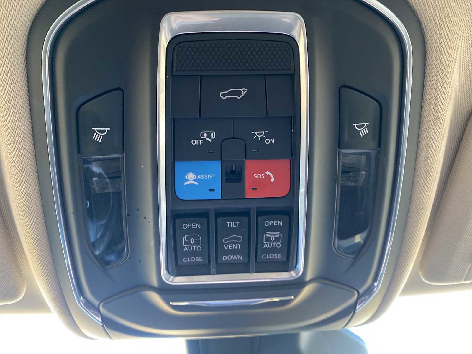 Certified 2022 Jeep Grand Cherokee Limited image 25