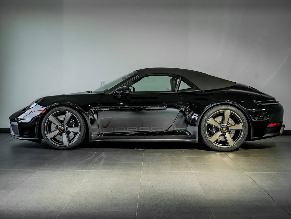 Used 2026 Porsche 911 Carrera GTS image 2