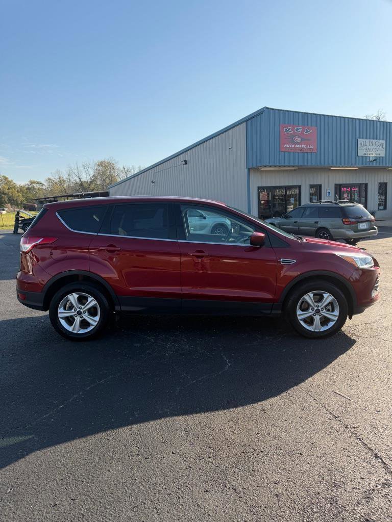 Used 2016 Ford Escape SE image 7
