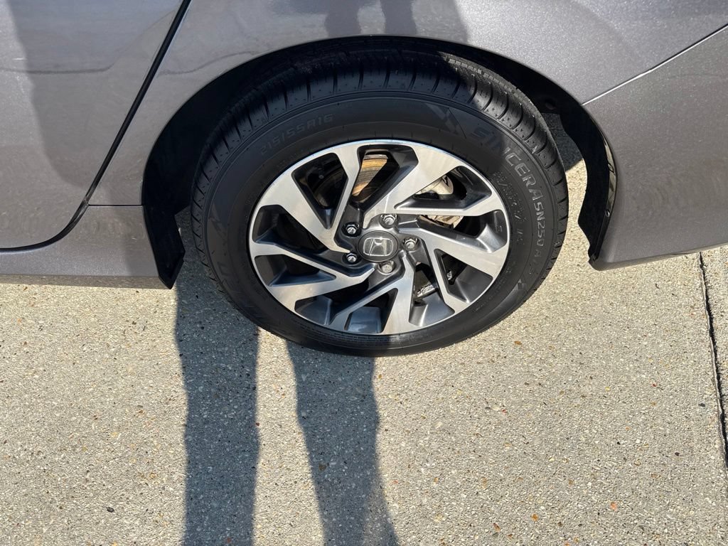 Used 2018 Honda Civic EX image 21