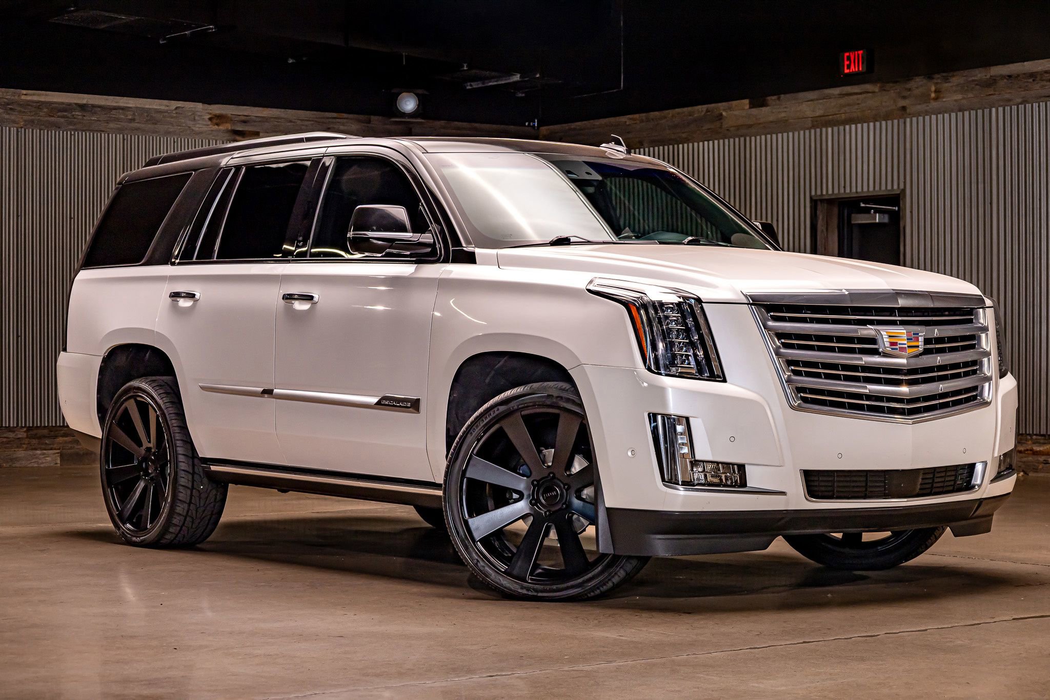 Used 2019 Cadillac Escalade Platinum