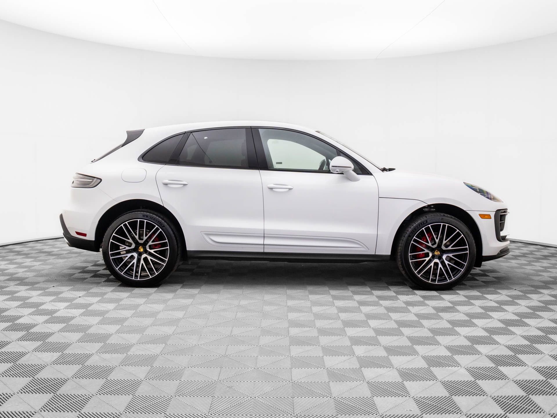 New 2026 Porsche Macan S image 7