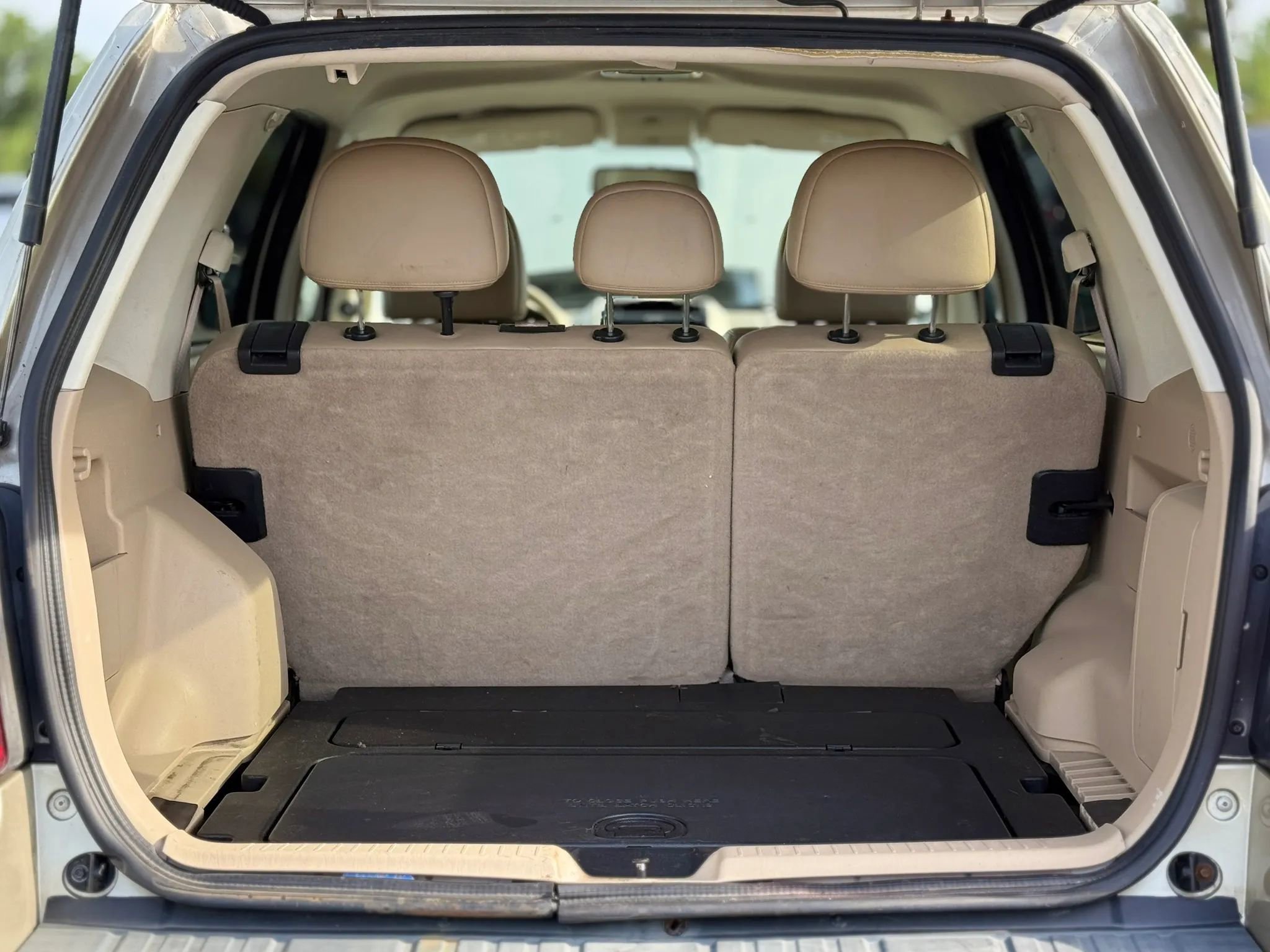 Used 2010 Ford Escape Limited AWD/4WD image 27