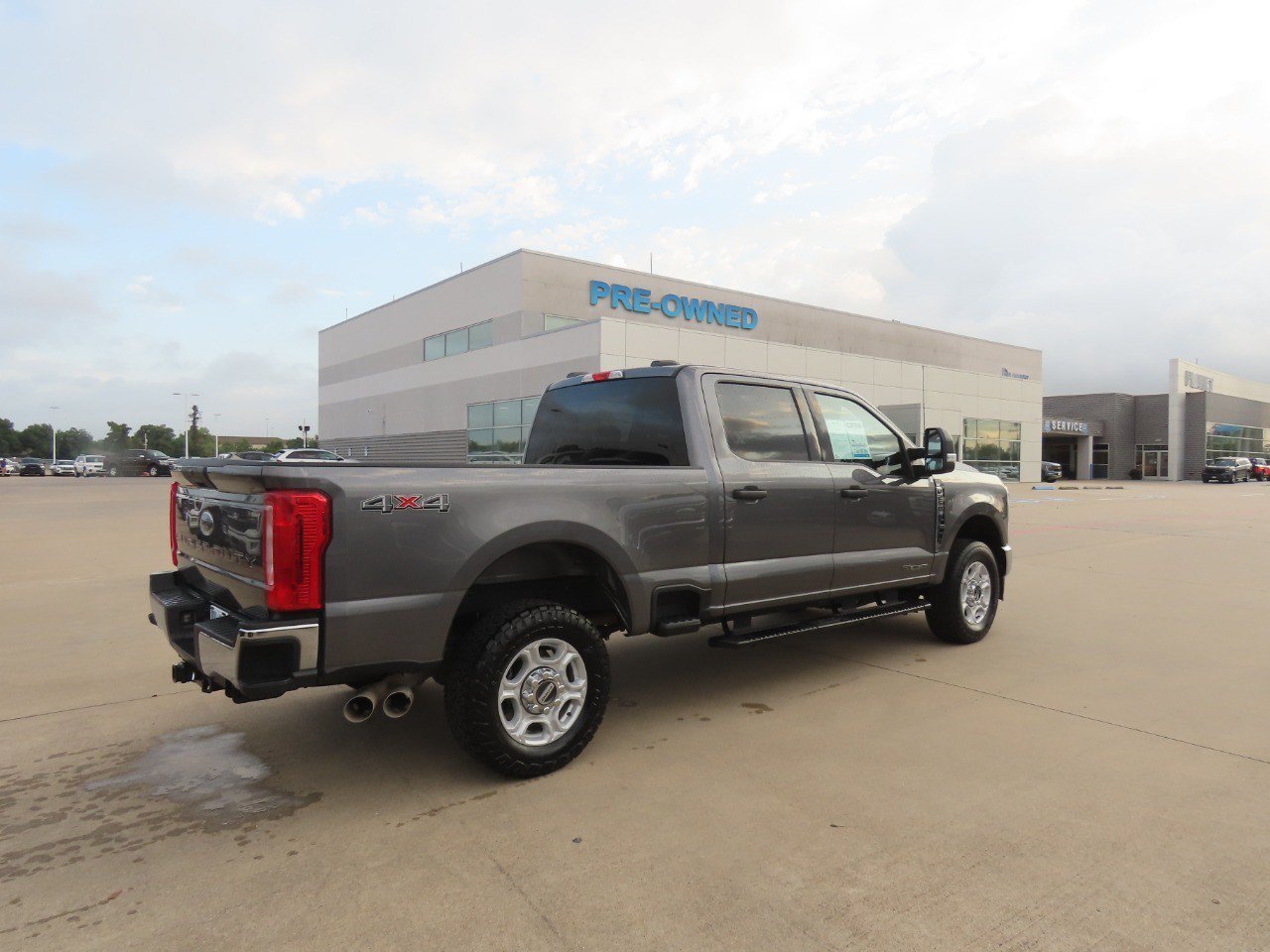 Used 2025 Ford F250 XLT AWD/4WD image 11