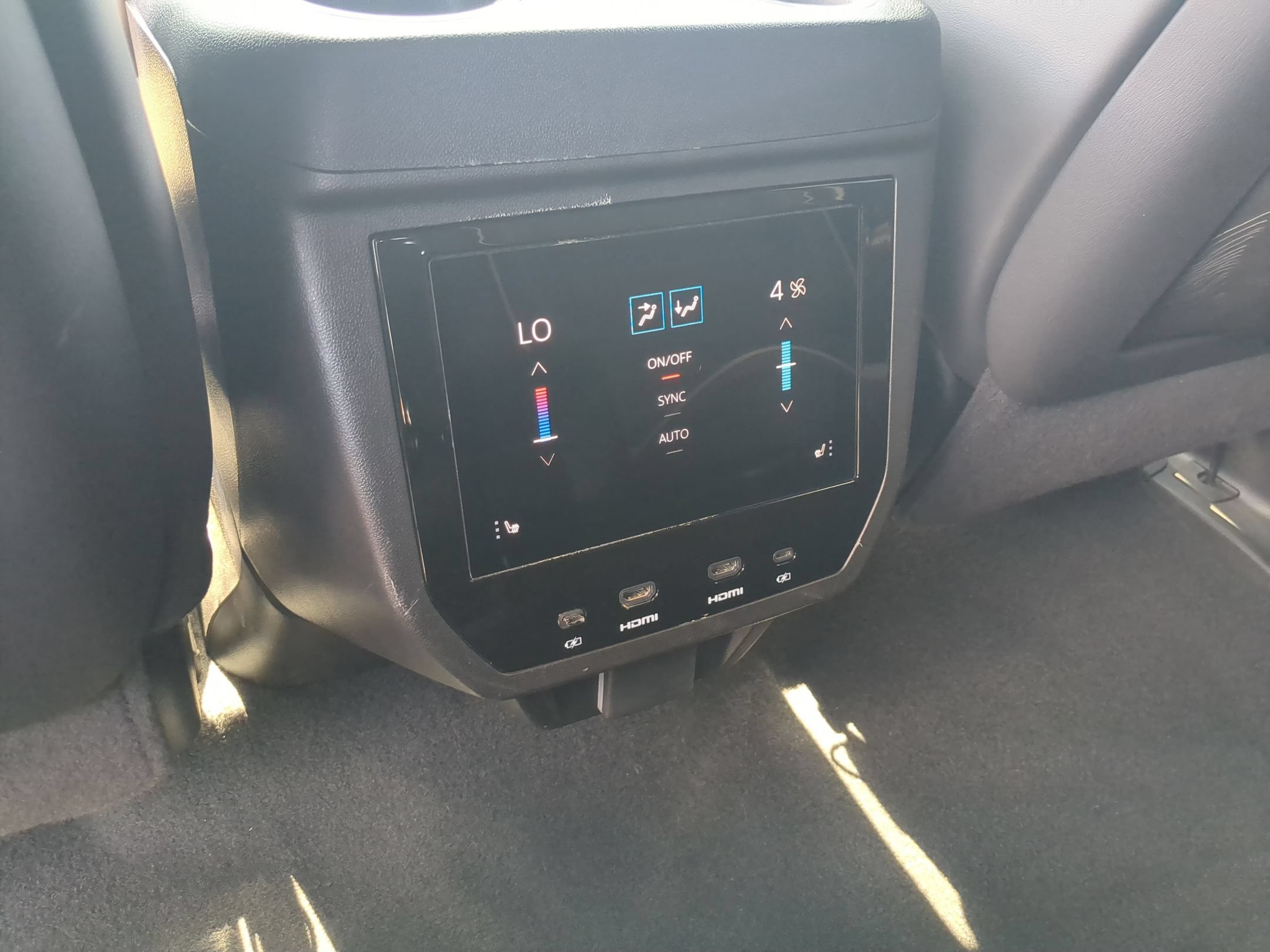 Certified 2025 GMC Yukon XL Denali Ultimate AWD/4WD image 20