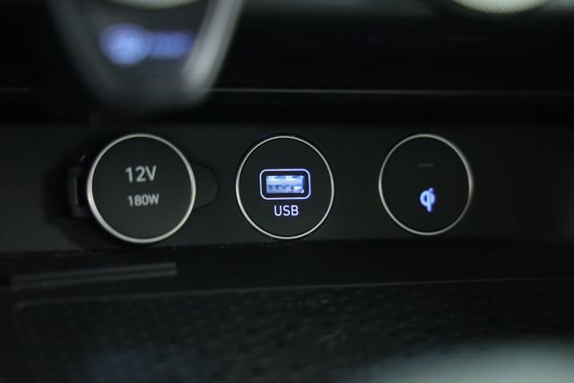 Used 2022 Genesis G70 3.3T RWD image 20