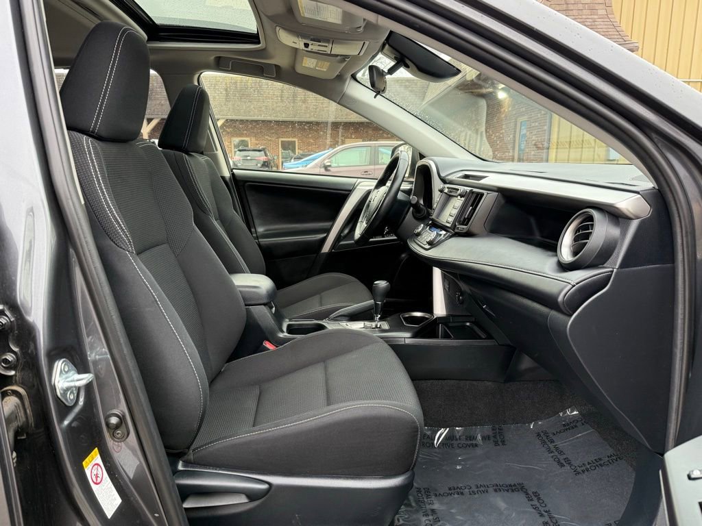 Used 2018 Toyota RAV4 XLE image 24