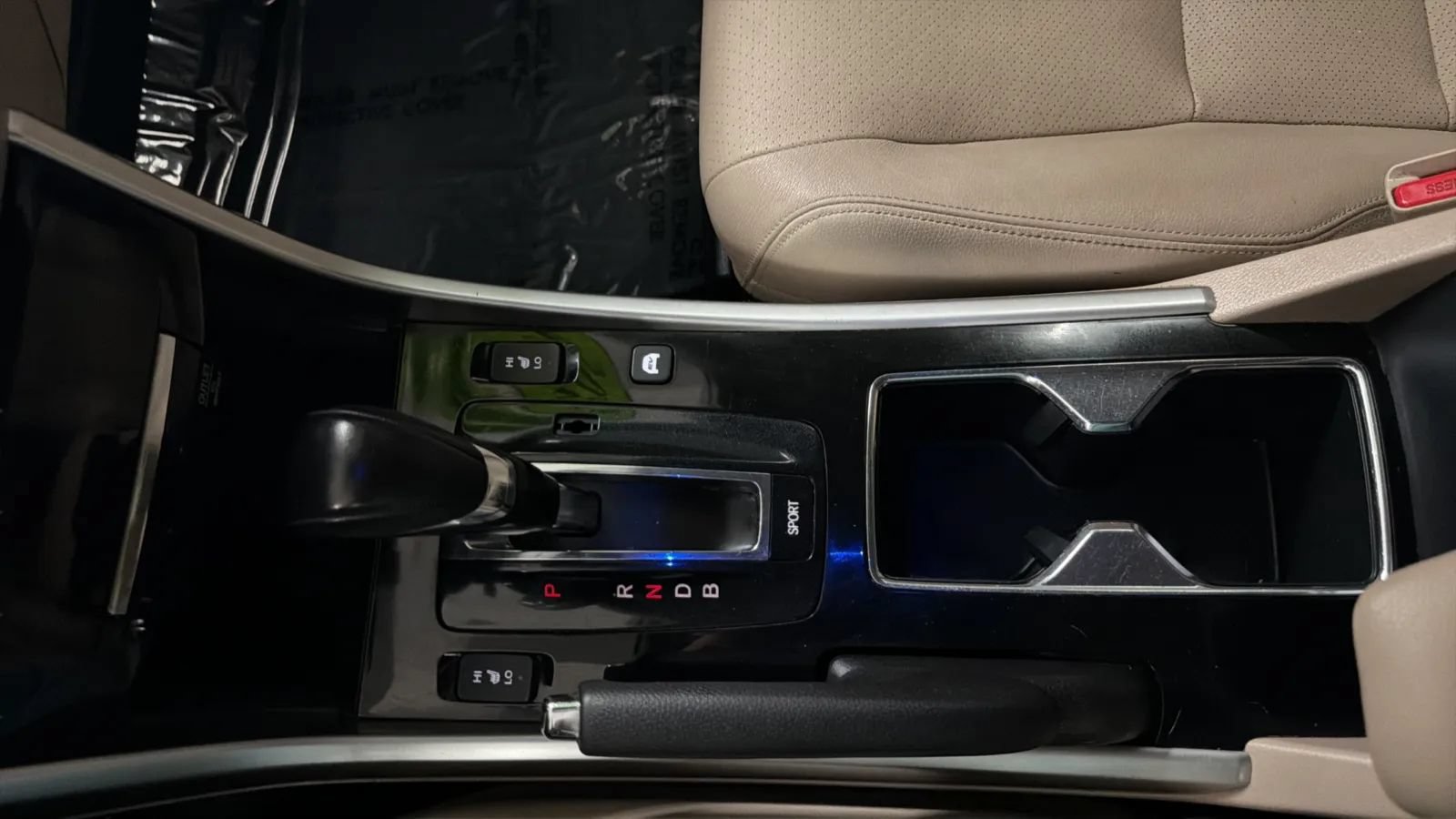 Used 2017 Honda Accord Touring image 12