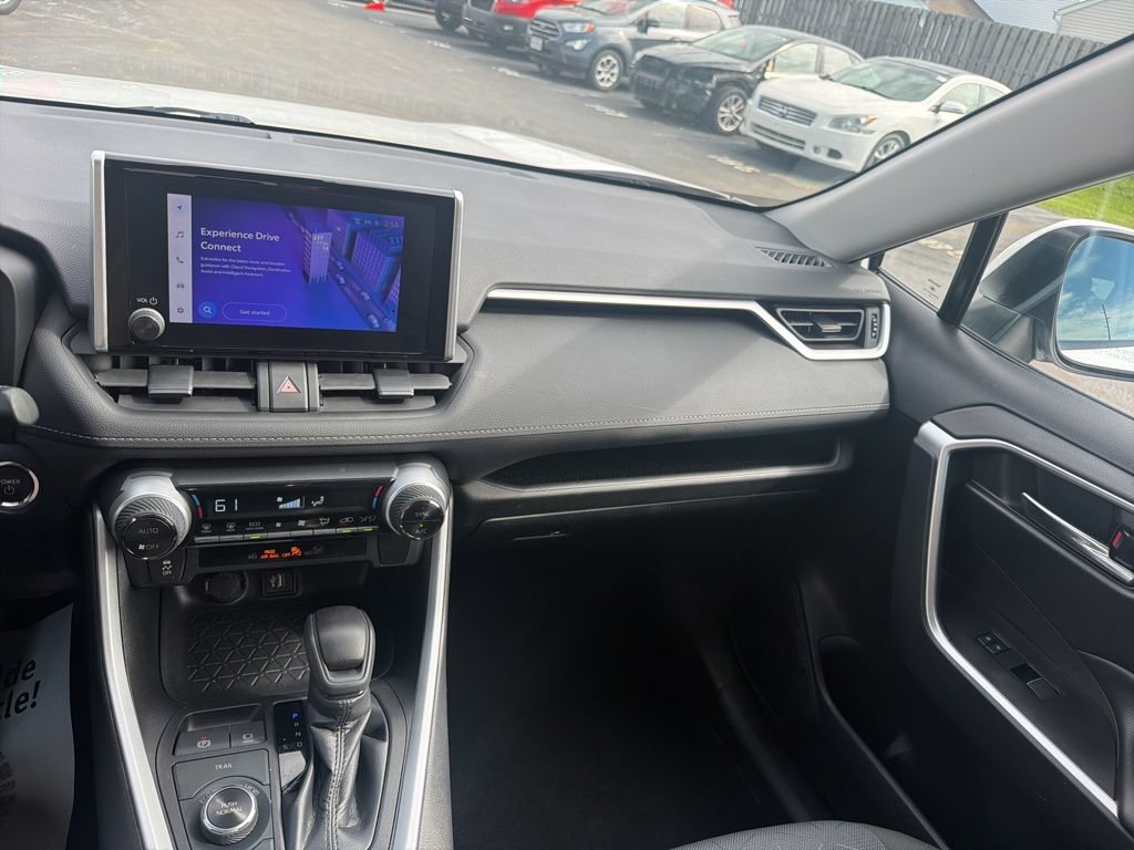 Used 2023 Toyota RAV4 XLE AWD/4WD image 29