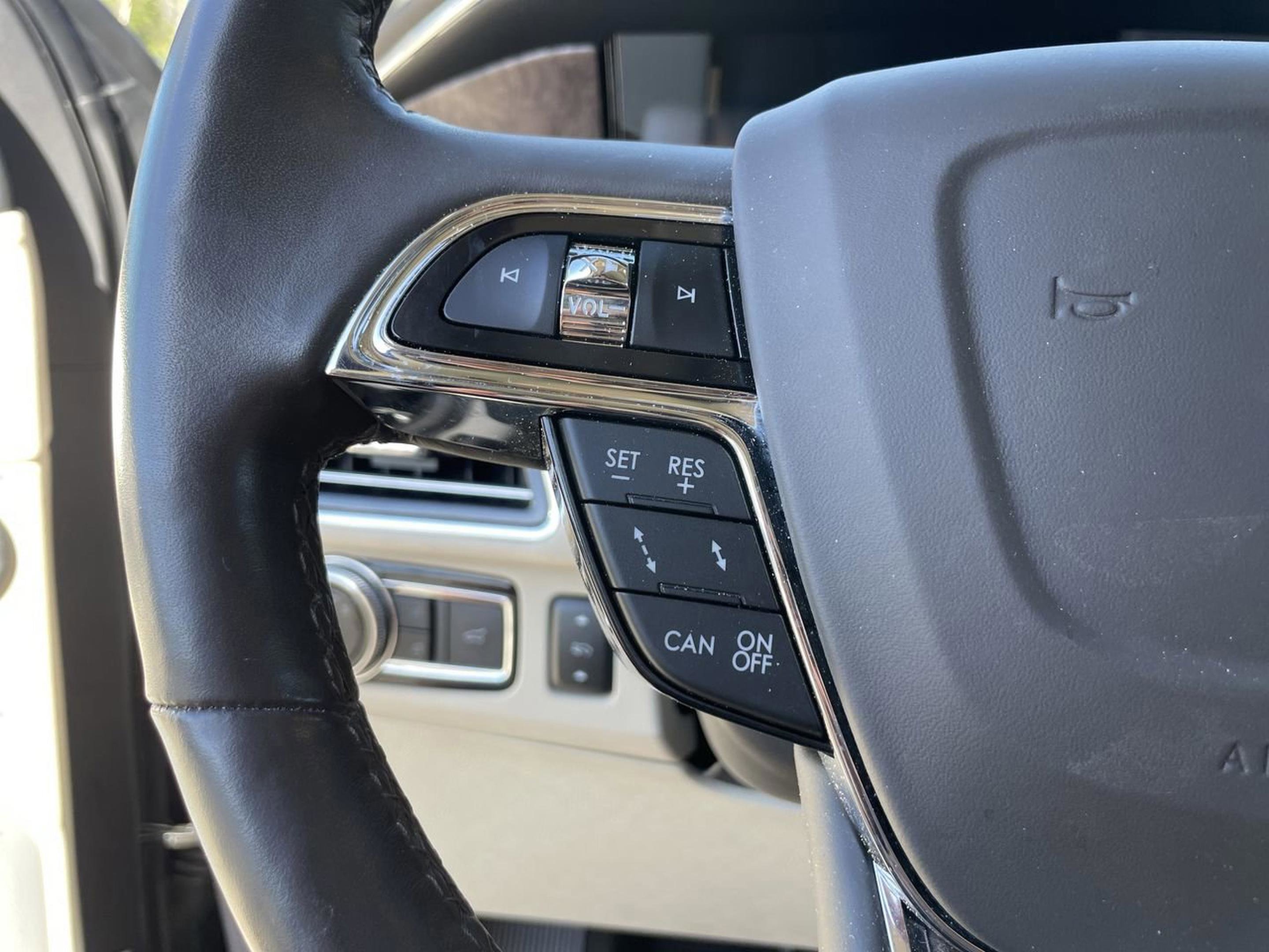 Used 2021 Lincoln Navigator Reserve w/ Luxury Package image 10