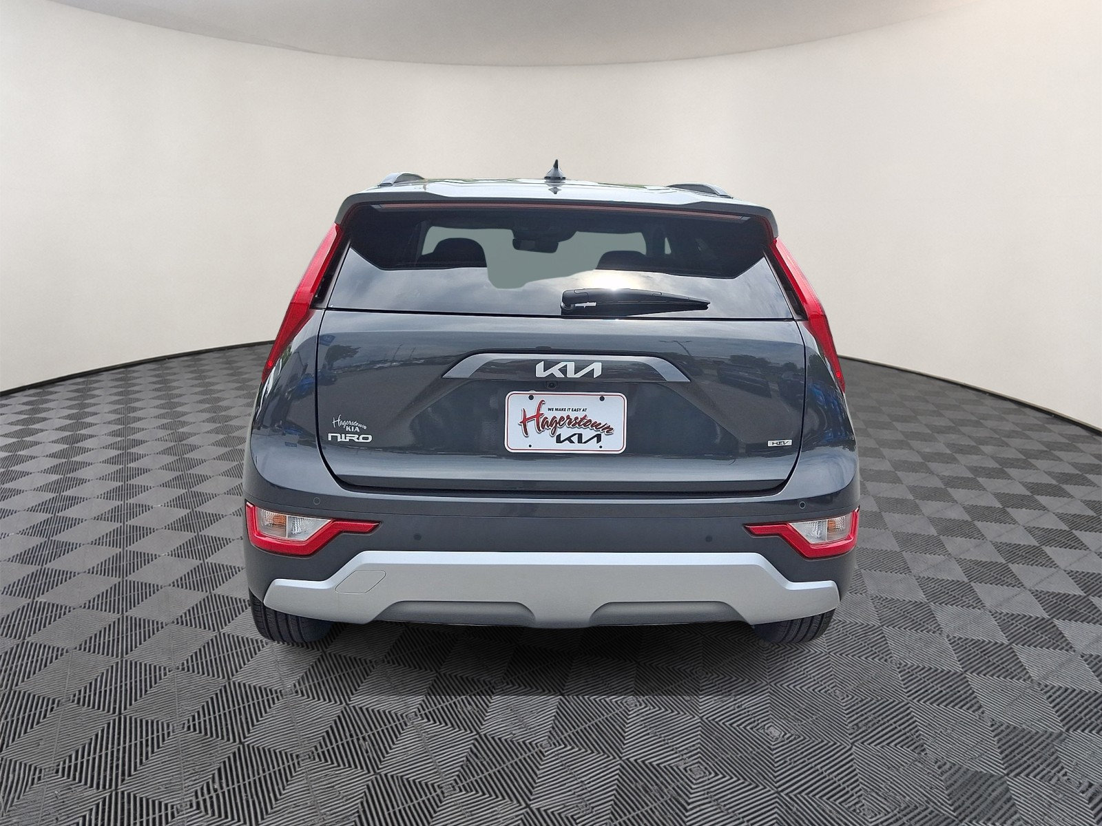 Certified 2024 Kia Niro EX FWD image 5